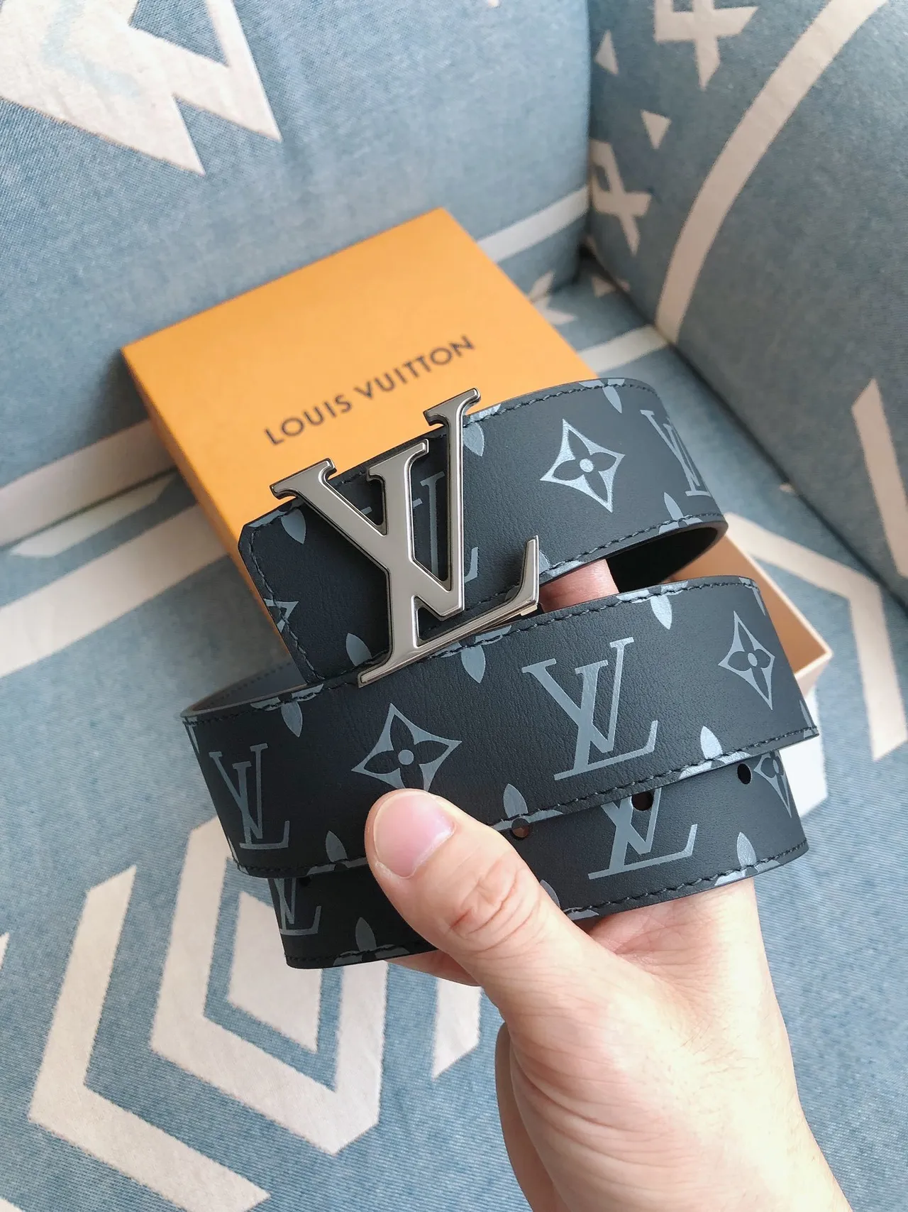 Louis Vuitton LV Initiales Monogram Ceinture en cuir 7