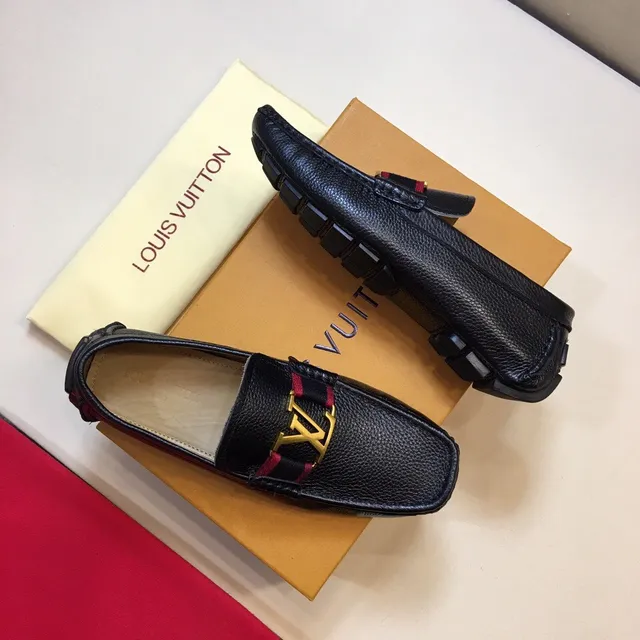 Louis Vuitton LV mocasín negro rojo cuero granulado hebilla de metal mocasín 3