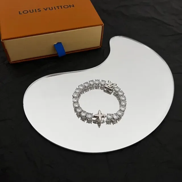 Bracelet Louis Vuitton LV Star Argent Transparente Cristal Incrusté Monogrammé 5