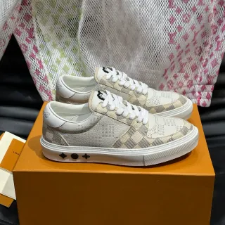 Louis Vuitton LV Trainer Zapatillas Lifestyle Beige y Blanco Cuero Perforado Monograma Checkerboard