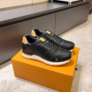 Louis Vuitton LV Trainer Zapatillas Lifestyle de Cuero Negro y Beige Paneladas Low-Top