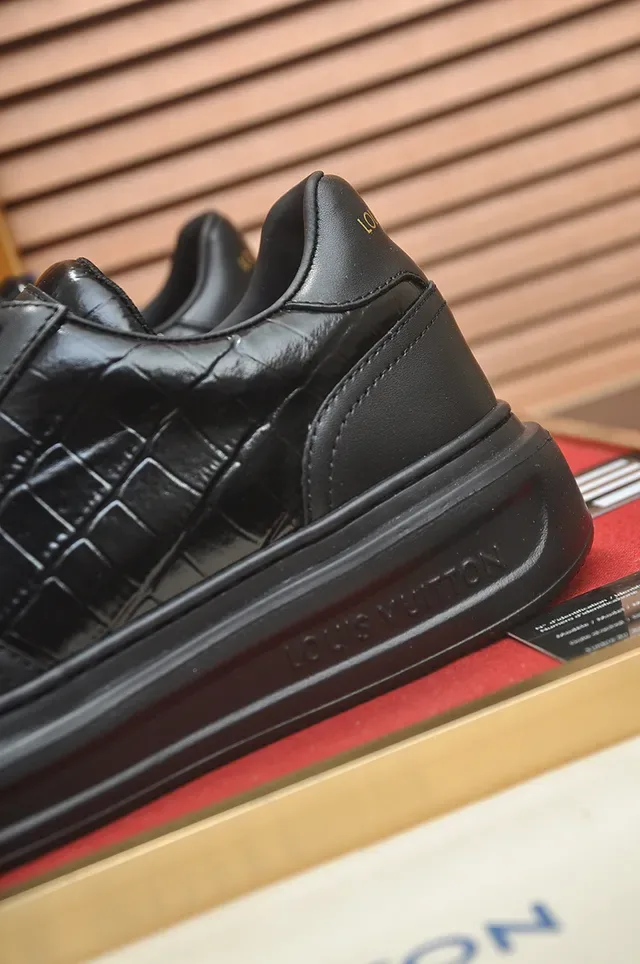 Louis Vuitton LV Trainer Baskets Noires Semelle Plateforme Basse Style de Vie 2