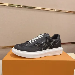 Louis Vuitton LV Trainer Preto Branco Monogram Lona Pebbled Leather Overlays Lifestyle Sneakers
