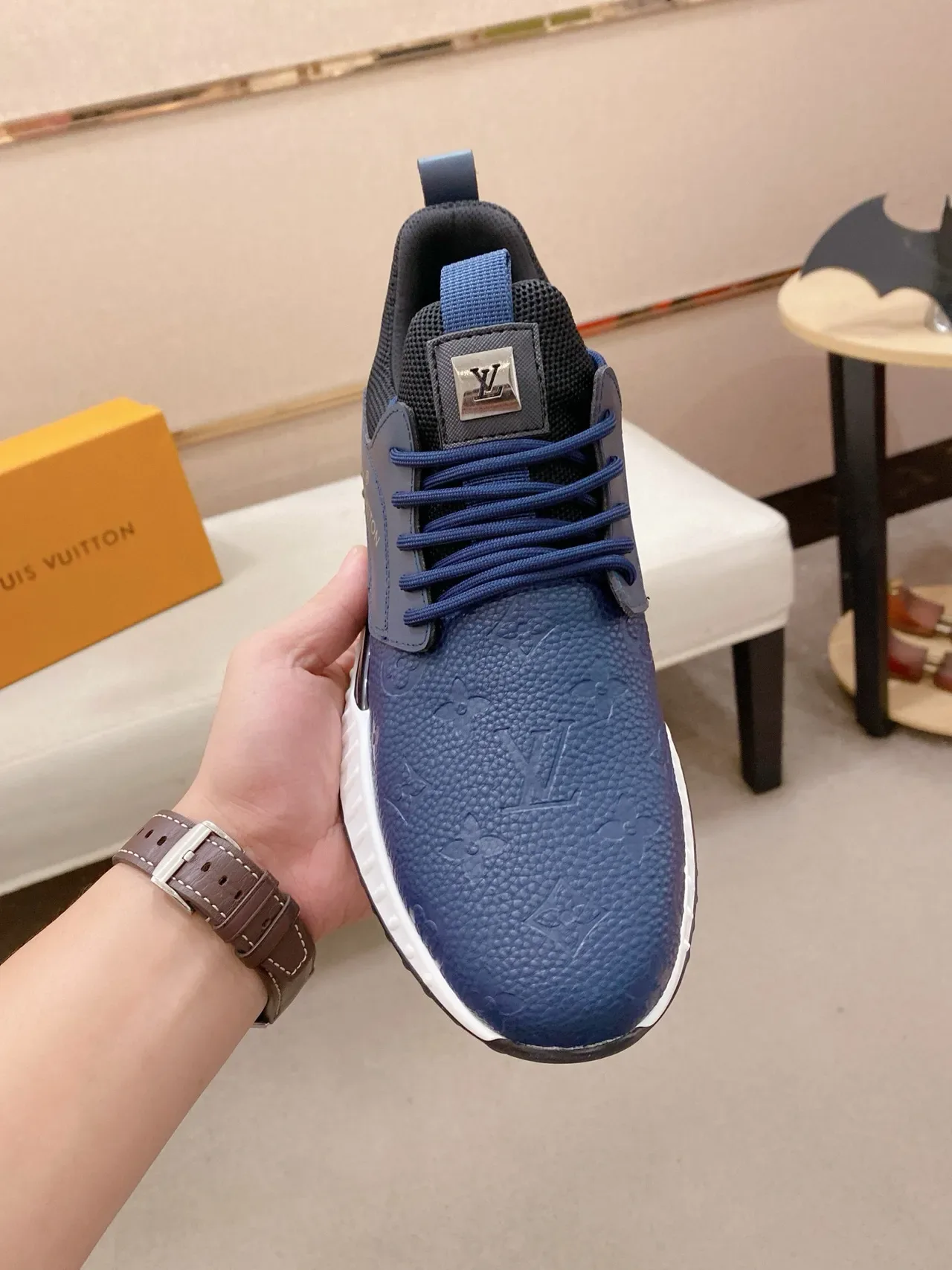 Louis Vuitton LV Trainer 海军蓝白 压花 Monogram 皮革 网面 鞋跟 领 生活方式 运动鞋 2