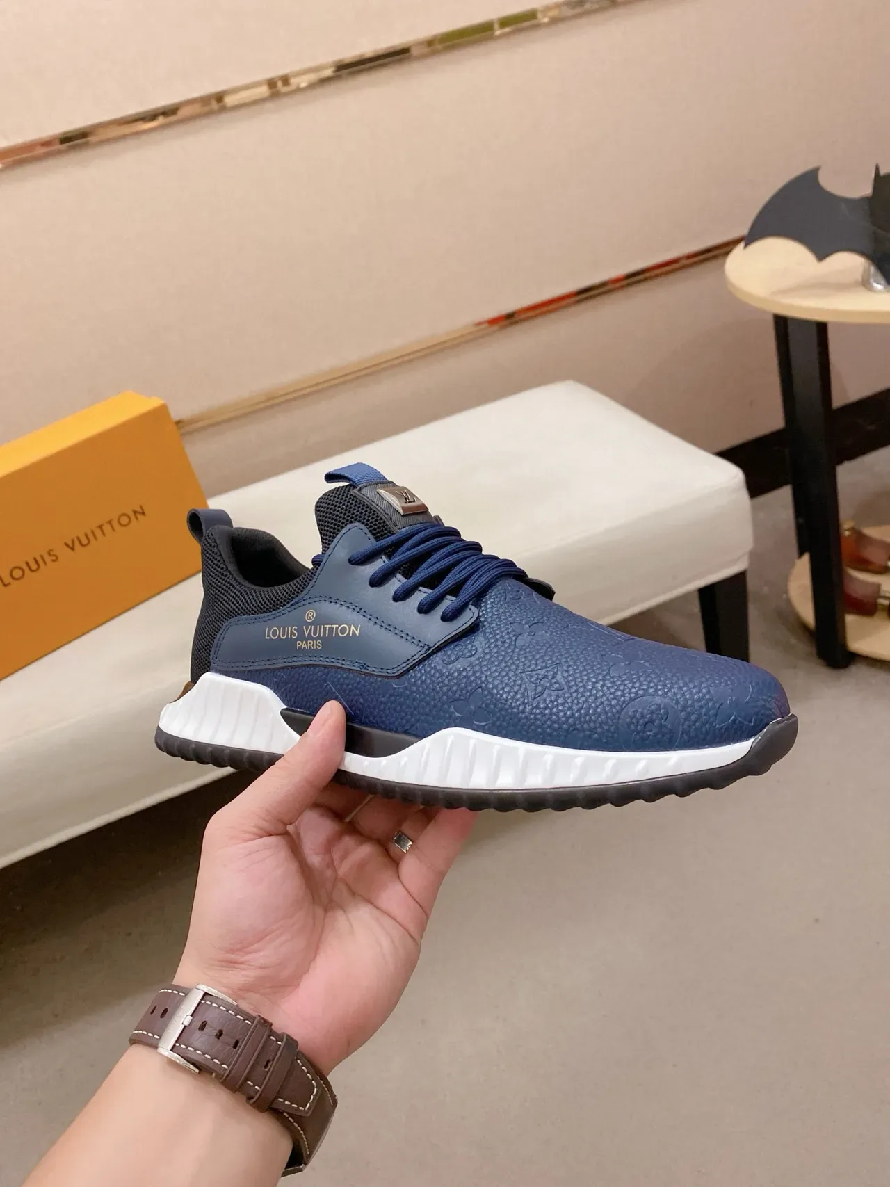 Louis Vuitton LV Trainer 海军蓝白 压花 Monogram 皮革 网面 鞋跟 领 生活方式 运动鞋 4