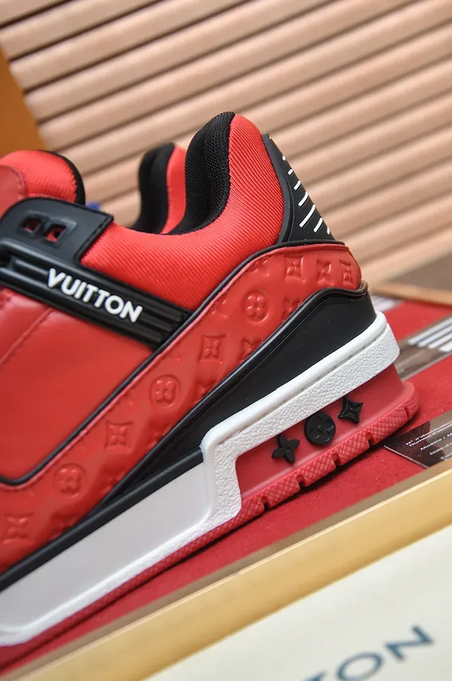 Louis Vuitton LV Trainer Tênis Vermelho Preto Monograma-Embossed Couro Solado Multicamadas Lifestyle Sneakers 2