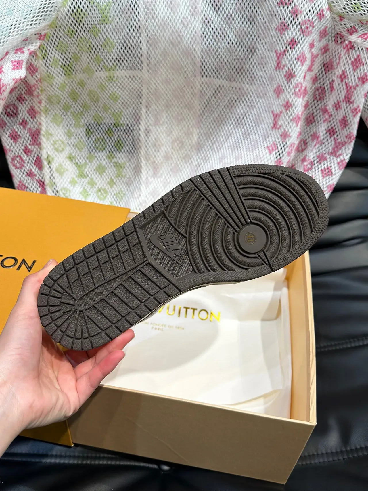Louis Vuitton LV Trainer Blanc et Marron Low-Top Perforé à l'orteil Lifestyle Sneakers 9