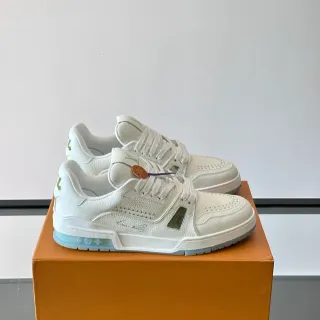 Louis Vuitton LV Trainer Blancos Verdes Cuero Texturizado Con Branding Lifestyle Sneakers