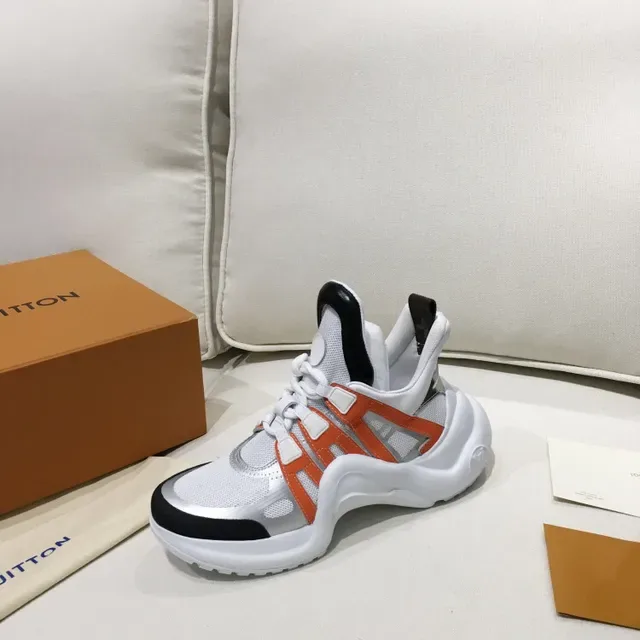 Louis Vuitton LV Trainer branco laranja sola esculpida chunky malha e construção de sobreposição sintética tênis lifestyle 4