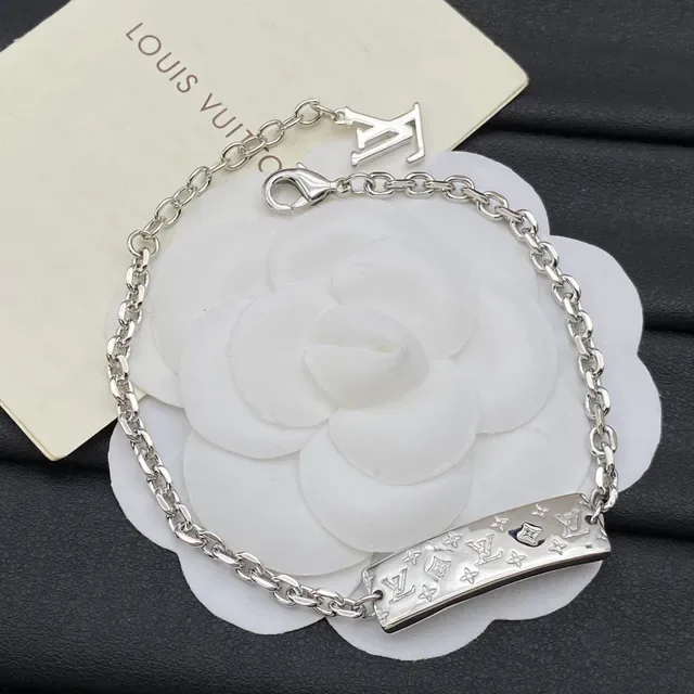 Pulsera Louis Vuitton Monogram Cadena Oro Plata Oro Rosa 4