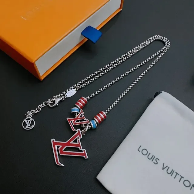 Louis Vuitton Monogram Enamel Pendant Necklace 3