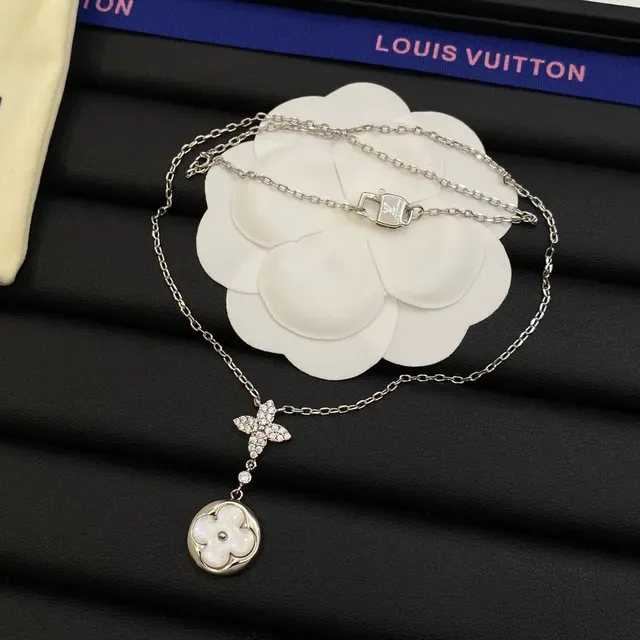Colar Louis Vuitton Monograma Floral Prata Ouro Quatrofolha Pingente Cristal Pavé 3