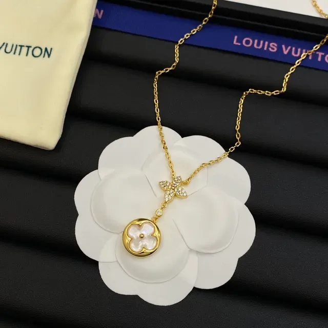 Colar Louis Vuitton Monograma Floral Prata Ouro Quatrofolha Pingente Cristal Pavé 7