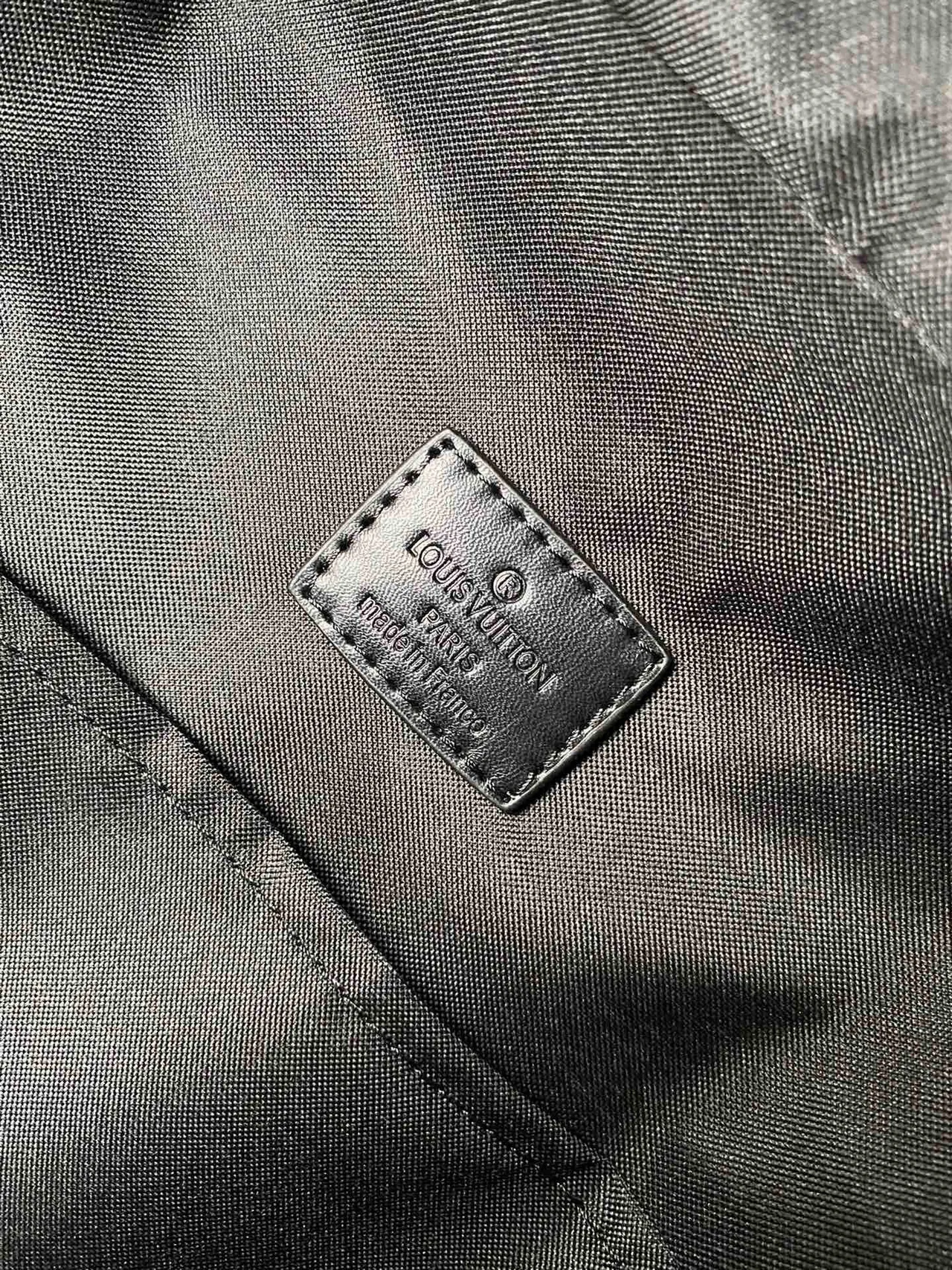 Louis Vuitton Monogram Sac à dos en cuir noir casual 2