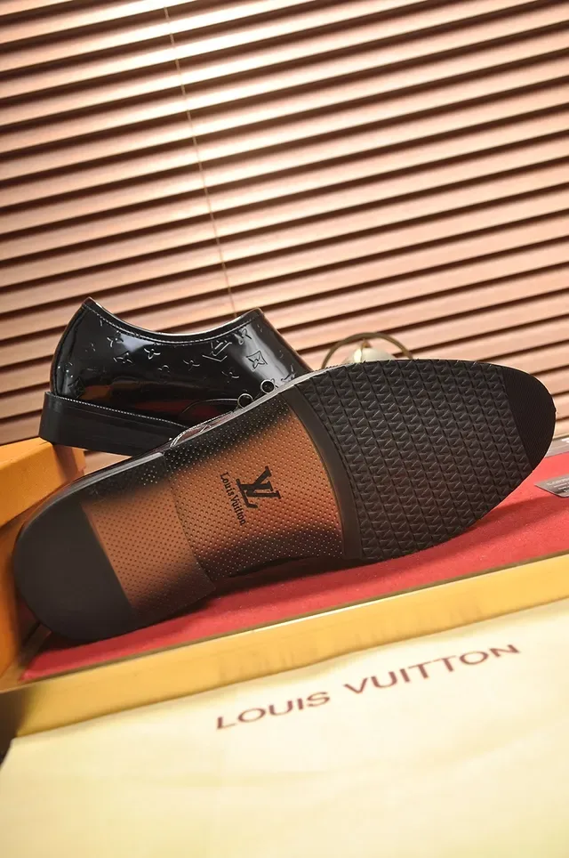 Louis Vuitton Monogram पेटेंट लेदर कैप-टो ऑक्सफोर्ड जूते 3