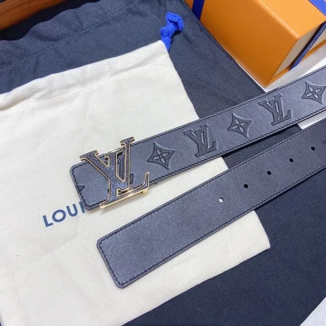 Louis Vuitton Navy Gold Oversized Metallic LV Buckle Embossed Monogram Leather Belt 2