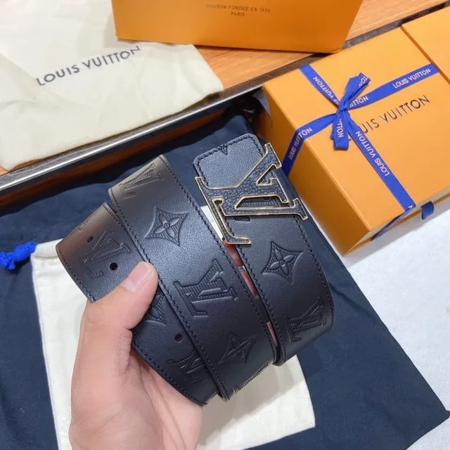 Louis Vuitton Navy Gold Oversized Metallic LV Buckle Embossed Monogram Leather Belt 7