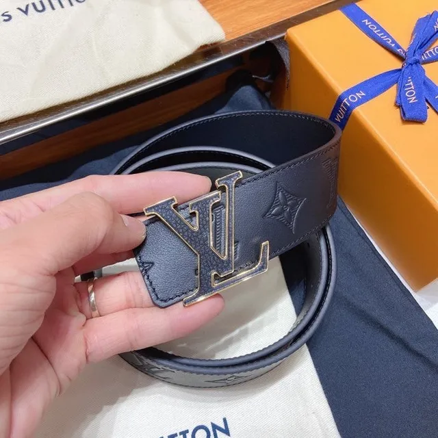 Louis Vuitton Navy Gold Oversized Metallic LV Buckle Embossed Monogram Leather Belt 9
