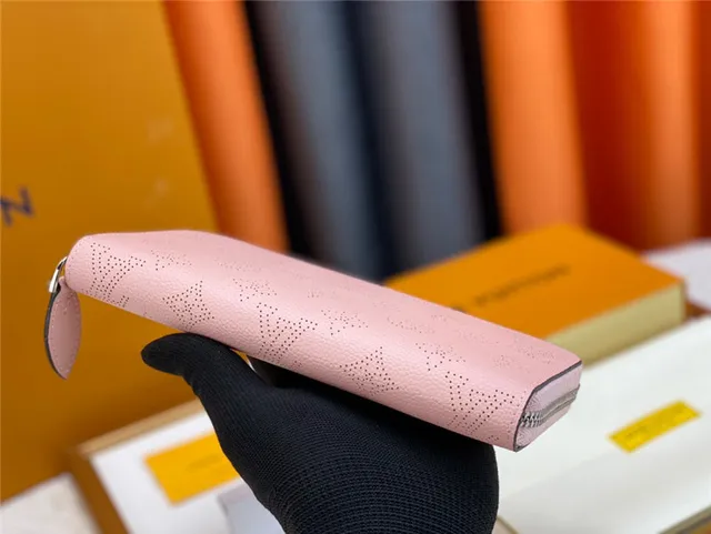 Louis Vuitton Billetera Larga Monograma Perforada Beige 17