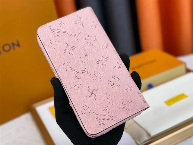 Louis Vuitton Billetera Larga Monograma Perforada Beige 18