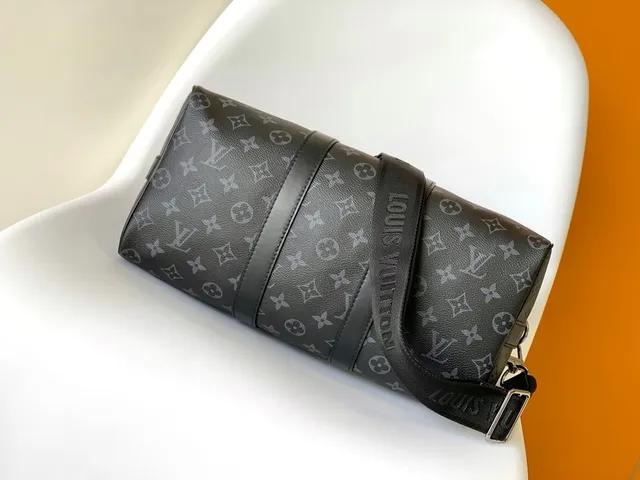 Louis Vuitton Pillow Negro Gris Monogram Canvas Cilíndrico Boston Bag 5