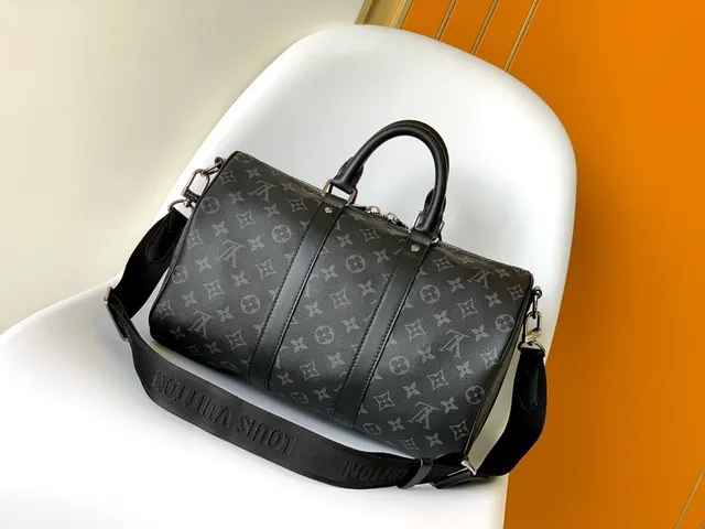 Louis Vuitton Pillow Negro Gris Monogram Canvas Cilíndrico Boston Bag 6