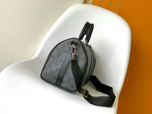 Louis Vuitton Pillow Negro Gris Monogram Canvas Cilíndrico Boston Bag 7