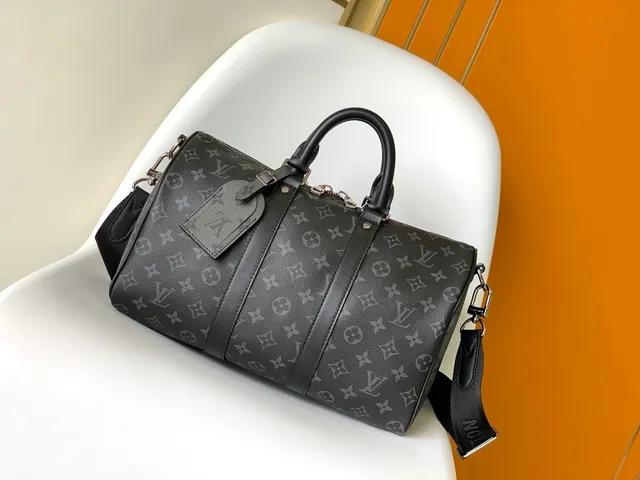 Louis Vuitton Pillow Negro Gris Monogram Canvas Cilíndrico Boston Bag 8