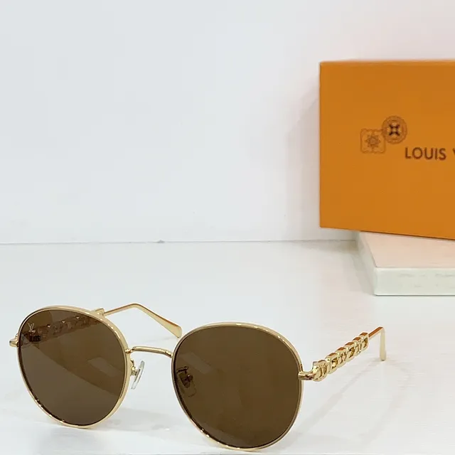 Louis Vuitton Gafas ópticas redondas de metal con cadena en la patilla 9