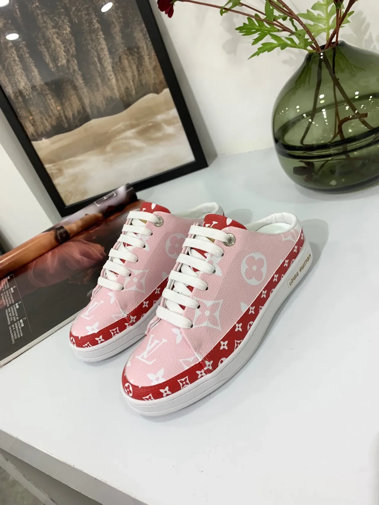 Louis Vuitton Run Away Monogram Tênis mule lifestyle rosa e vermelho 3