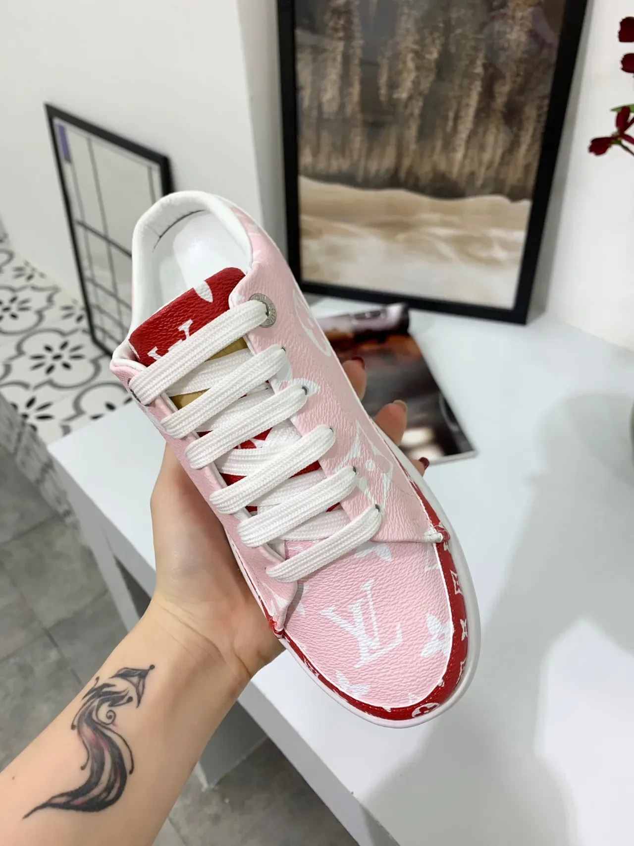 Louis Vuitton Run Away Monogram Tênis mule lifestyle rosa e vermelho 5