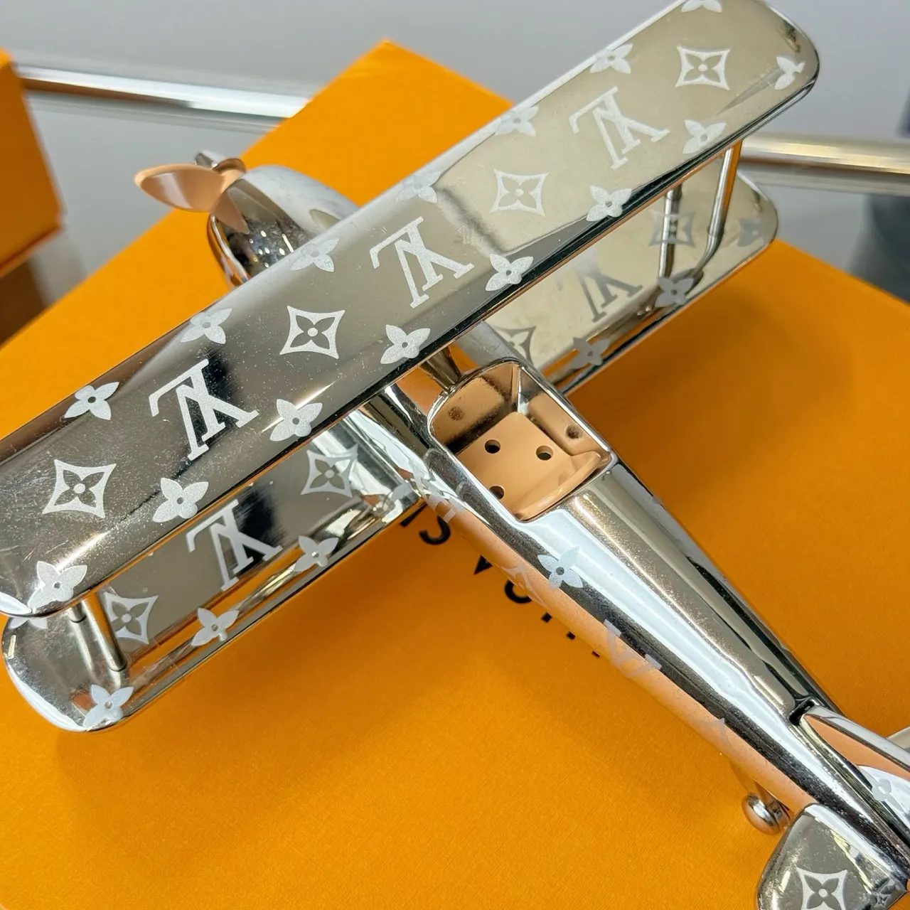 Louis Vuitton Silver Orange Polished Metal LV Monogram-Engraved Wings Handbag 5