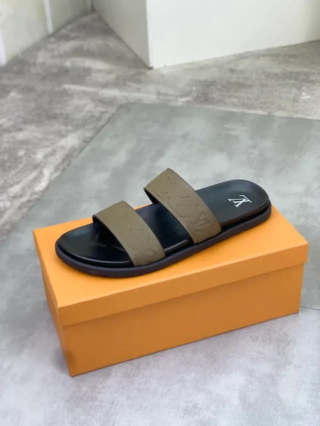 Louis Vuitton Slide Black Beige Molded Rubber Sole Embossed Monogram Straps Slippers 3