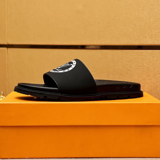 Louis Vuitton Slide কালো Monogram-Embossed চপ্পল 6