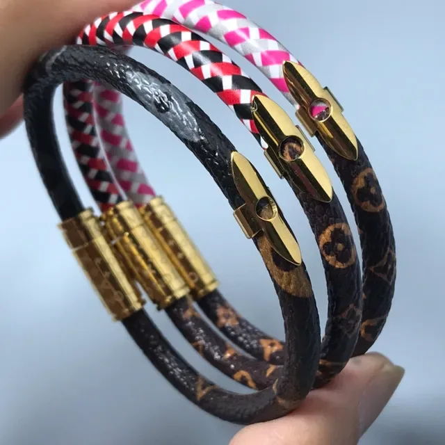 Louis Vuitton pulseira serpente marrom monograma e pulseira de couro trançado vermelho preto branco 2