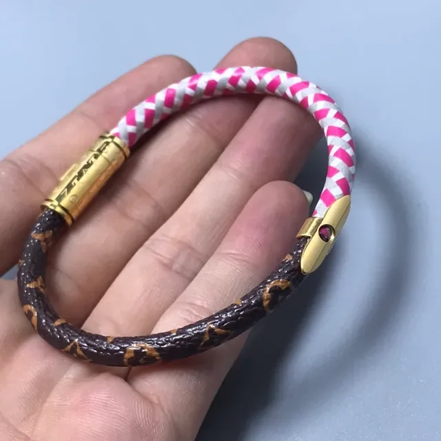 Louis Vuitton pulseira serpente marrom monograma e pulseira de couro trançado vermelho preto branco 7