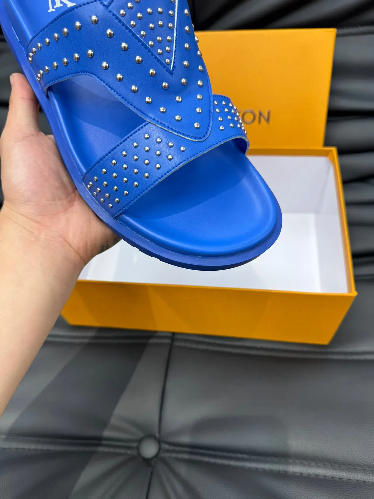Louis Vuitton Sandales Casuales Bleues à Double Sangle avec Clous 6