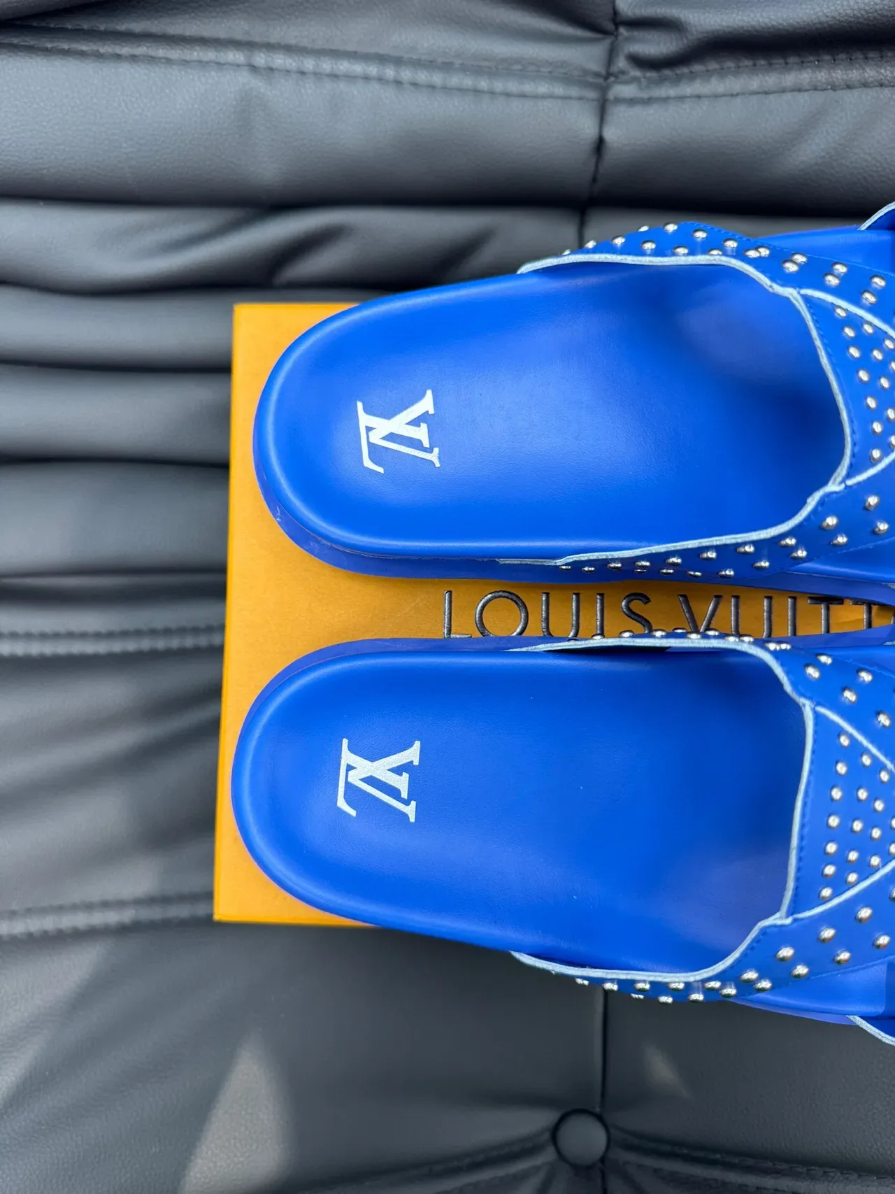 Louis Vuitton Sandales Casuales Bleues à Double Sangle avec Clous 7
