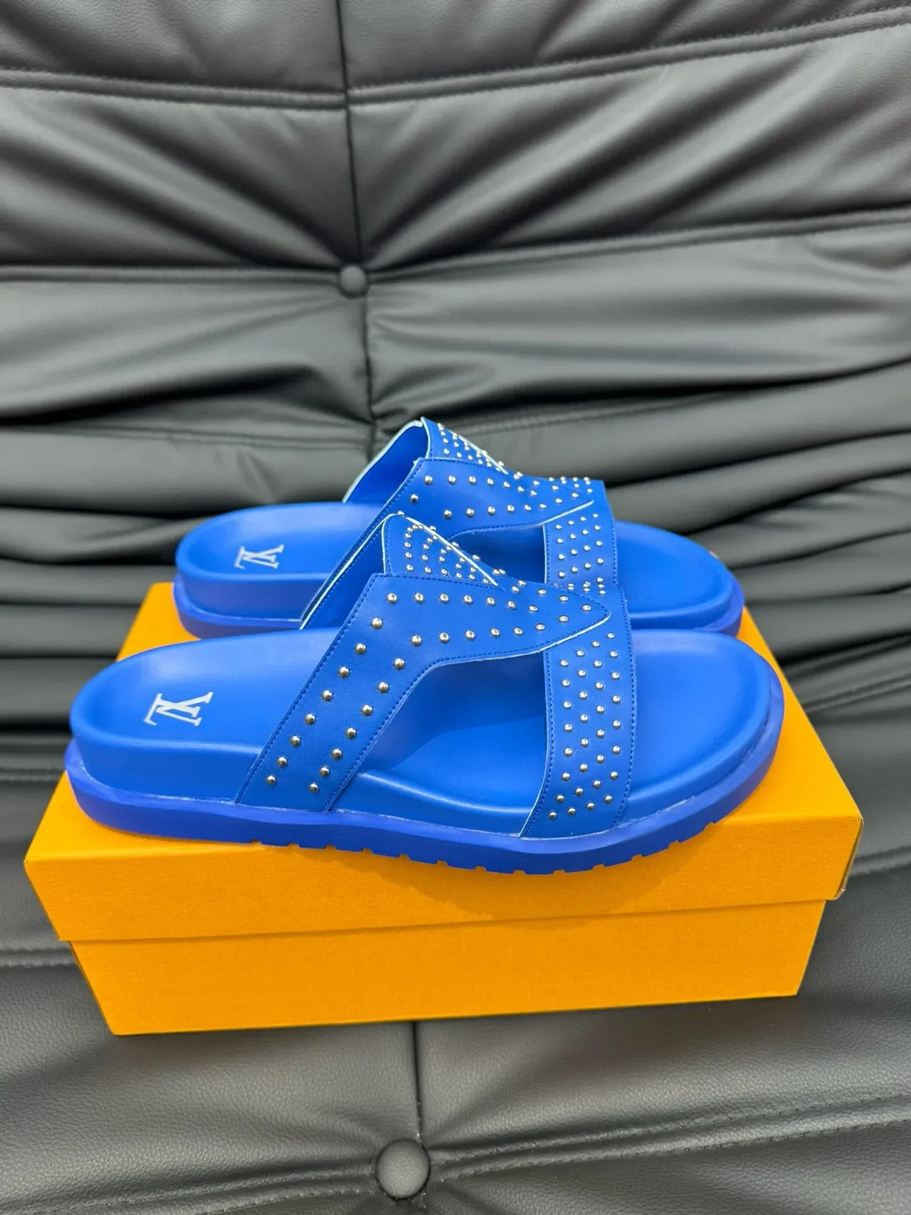 Louis Vuitton Sandales Casuales Bleues à Double Sangle avec Clous 9