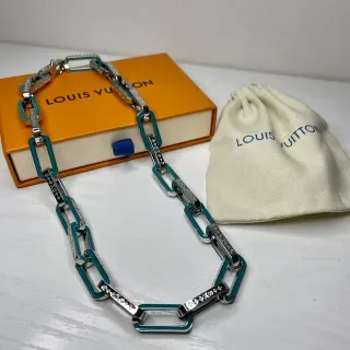 Colar Corrente Louis Vuitton Esmaltado Teal e Cristais Pavé