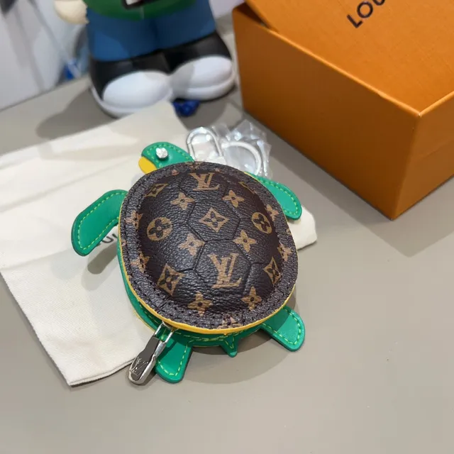 Louis Vuitton Carteira Tartaruga Verde Marrom Monogramado Couro Bolsa Transversal 5