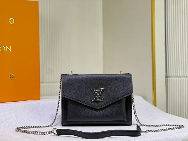 Louis Vuitton Twist Bolsa de corrente preta de couro pebbled com aba envelope 2