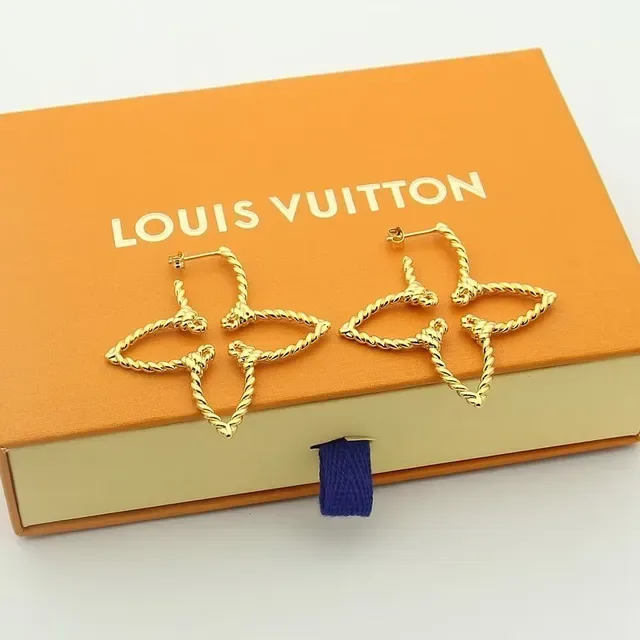 Louis Vuitton 扭绳镂空花卉圆环耳环 5