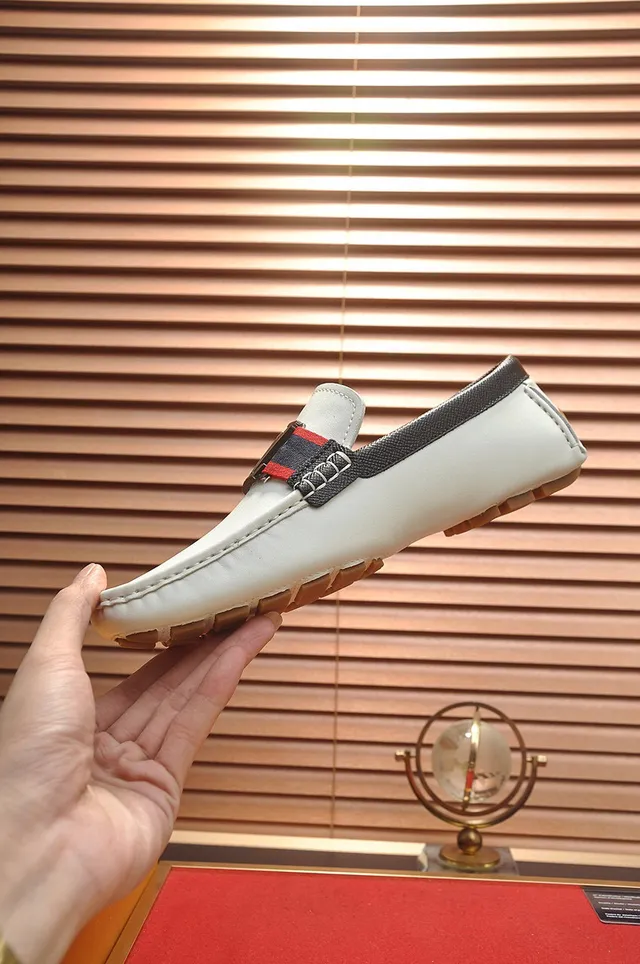 Louis Vuitton White Black Leather LV Monogram Buckle Loafer 7