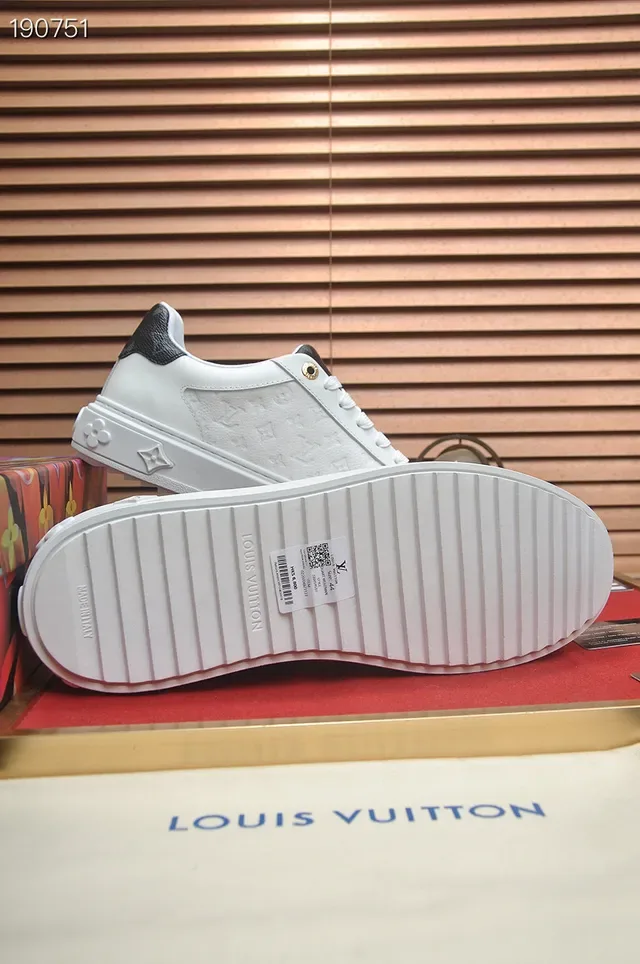 Louis Vuitton 白色 黑色 Monogram-Embossed 皮革 Cupsole Lifestyle Sneakers 2