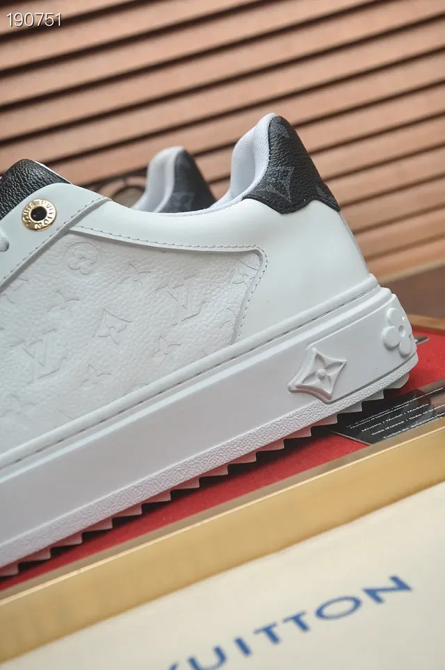Louis Vuitton 白色 黑色 Monogram-Embossed 皮革 Cupsole Lifestyle Sneakers 3