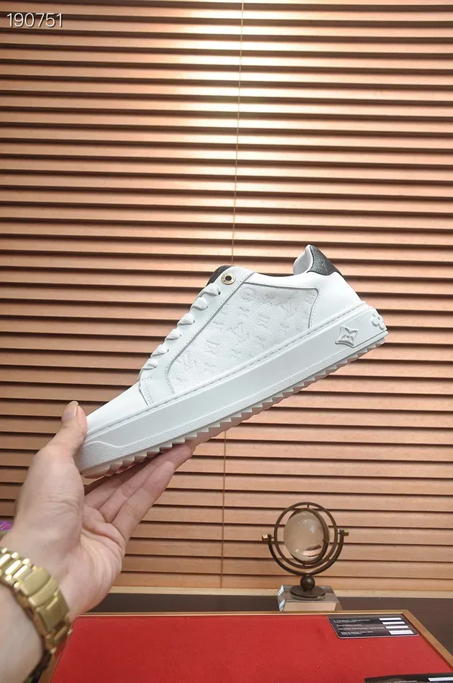 Louis Vuitton 白色 黑色 Monogram-Embossed 皮革 Cupsole Lifestyle Sneakers 6