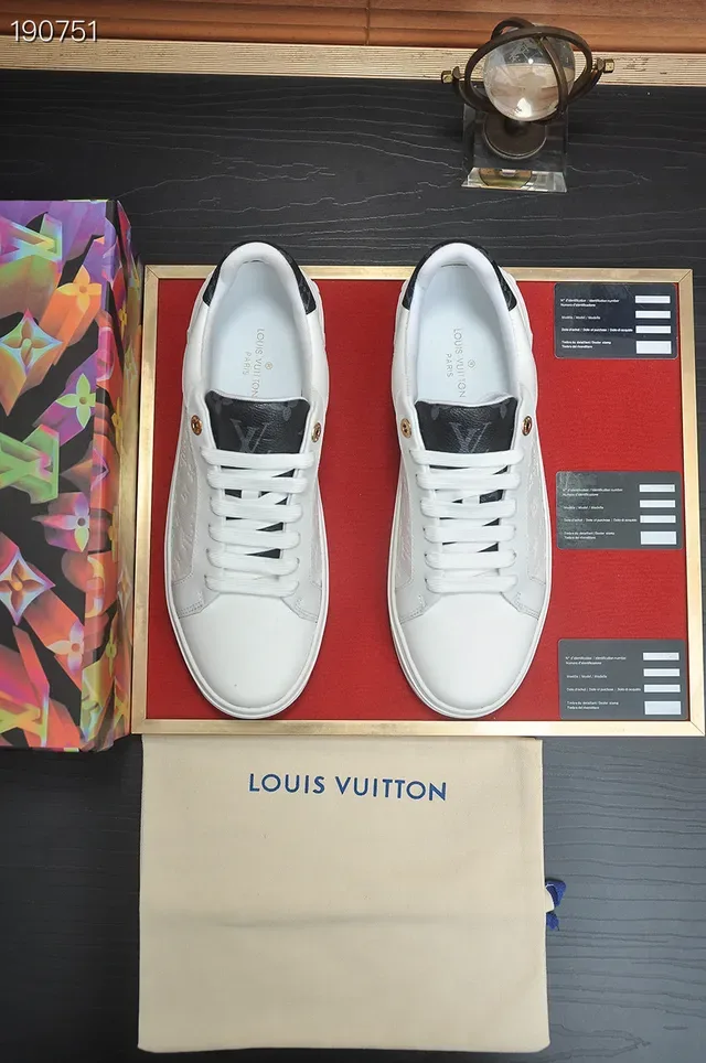 Louis Vuitton 白色 黑色 Monogram-Embossed 皮革 Cupsole Lifestyle Sneakers 8