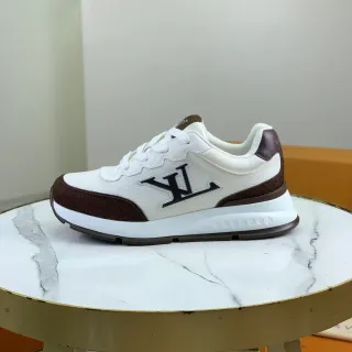 Louis Vuitton Zapatillas Lifestyle Blancas y Marrones con Paneles Monogram Canvas y Upper Cuero