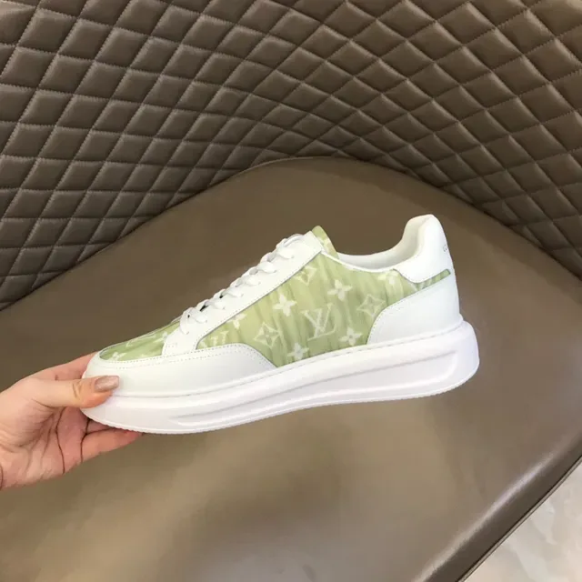 Louis Vuitton sneakers lifestyle blanches et vertes low-top à semelle plateforme 4